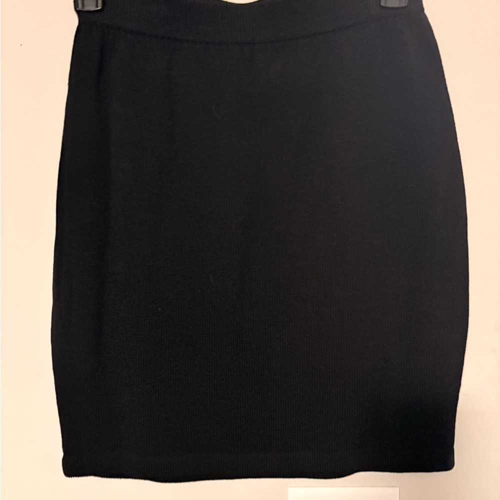 St. John Collection Black Pencil Skirt